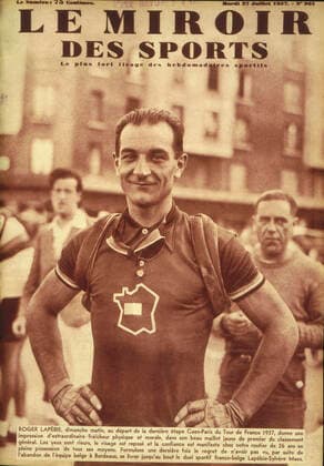 Cyclisme - Tour de France Roger Lapébie au départ de la dernière étape Caen-Paris du tour de France 1937 .