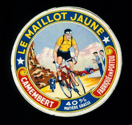 Cyclisme - Tour de France Boite de camembert Le maillot Jaune fabrique en Poitou. Credit: Musee La Belle Echappee, Coll.I.B Kharbine-Tapabor.