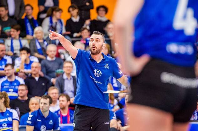 Giannis Athanasopoulos (Trainer Allianz MTV Stuttgart) beim Spiel Allianz MTV Stuttgart - USC Muenster. Stuttgart. 15.01.20 Volleyball Bundesliga 12. Spieltag , Stuttgart Baden Wuerttemberg Deutschland