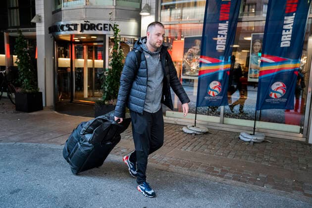 Handball EM, Abreise Nationalteam Dänemark Haandboldherrelandsholdet forlader deres hotel Scandic St. Jörgen i Malmoe torsdag den 16. januar 2020.De danske haandboldherrer er ude af EM, som endte for dem onsdag efter tre kampe i det indledende gruppespil. , Copenhagen Denmark