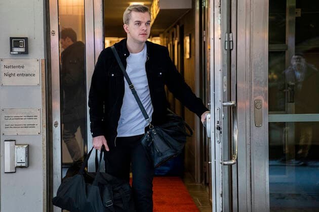 Handball EM, Abreise Nationalteam Dänemark Johan Á Plógvi Hansen. Haandboldherrelandsholdet forlader deres hotel Scandic St. Jörgen i Malmoe torsdag den 16. januar 2020.De danske haandboldherrer er ude af EM, som endte for dem onsdag efter tre kampe i det indledende gruppespil. , Copenhagen Denmark Copyright: MartinxSylvestx cop105 spdk20200116-111755-L