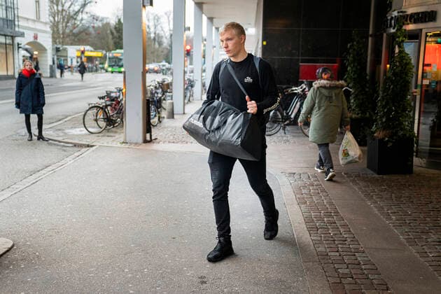 Handball EM, Abreise Nationalteam Dänemark Magnus Saugstrup. Haandboldherrelandsholdet forlader deres hotel Scandic St. Jörgen i Malmoe torsdag den 16. januar 2020.De danske haandboldherrer er ude af EM, som endte for dem onsdag efter tre kampe i det indledende gruppespil. , Copenhagen Denmark Copyright: MartinxSylvestx cop105 spdk20200116-112831-L