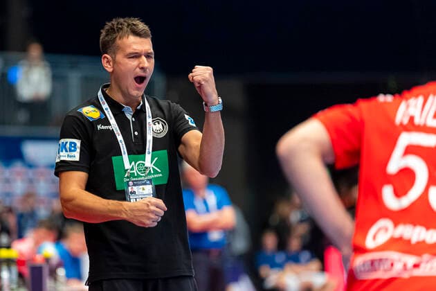 Handball, Maenner: EM 2020, Hauptrunde, Gruppe 1, Weißrussland - Deutschland Trainer Christian Prokop (Deutschland) Jubel Freude Emotion Wien Stadthalle Wien Oesterreich