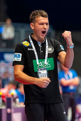 Handball, Maenner: EM 2020, Hauptrunde, Gruppe 1, Weißrussland - Deutschland Trainer Christian Prokop (Deutschland) Jubel Freude Emotion Wien Stadthalle Wien Oesterreich
