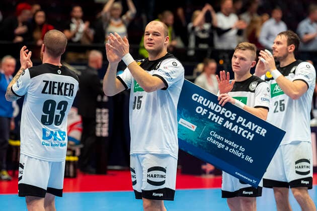 Handball, Maenner: EM 2020, Hauptrunde, Gruppe 1, Weißrussland - Deutschland Paul Drux (Deutschland Fuechse Berlin) Schlussjubel Schlußjubel Emotion Freude Wien Stadthalle Wien Oesterreich