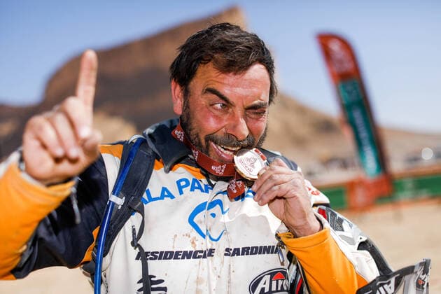 Bilder des Jahres 2020, Sport 01 Januar Sport Themen der Woche KW03 Sport Bilder des Tages Barbero Alessandro (ita), KTM, Alessandro Barbero, Moto, Bike, portrait at the arrival of the Dakar 2020, in Qiddiya, Saudi Arabia, on January 17, 2020 MOTORSPORT : Rallye de Dakar 2020 - Etape 12 - Haradh to Qiddiya - 17 01 2020 DPPI Panoramic 