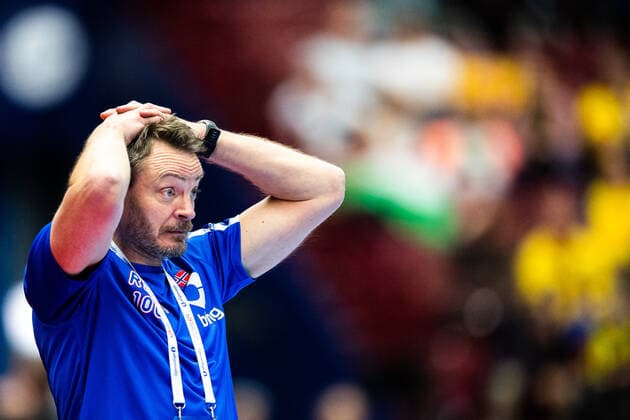 200117 Christian Berge, head coach of Norway looks dejected during the EHF European Handball Championship match between Norway and Hungary on January 17, 2020 in Malmö. Photo: Ludvig Thunman BILDBYRAN kod LT 35707 bbeng ehf euro 2020 em 2020 european men?s handball championship 2020 handball handboll handbolls-em 2020 handball handball-em 2020 norway norge hungary ungern depp Copyright: LUDVIGxTHUNMAN BB200117LT042