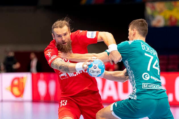 Pavel Horak (Nr. 13, Tschechien) gegen Viachaslau Bokhan (Nr. 74, Belarus). Belarus vs. Tschechien, Handball, Hauptrunde, EHF Euro 2020, 18.01.20 Wien Wien Oesterreich Copyright: xAgentur54Gradx xFelixxKoenigx