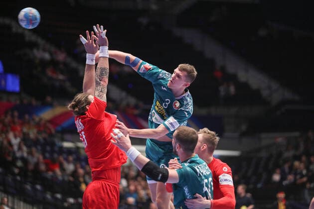 PXL_EURO 2020_Belarus vs Czech Republic 18.01.2020., Wiener Stadthalle, Vienna, Austria - Men s EHF EURO 2020, main round, group I ,match between Belarus and Czech Republic at Wiener Stadthalle. Uladzislau Kulesh, Pavel Horak. LukaxStanzl PIXSELL