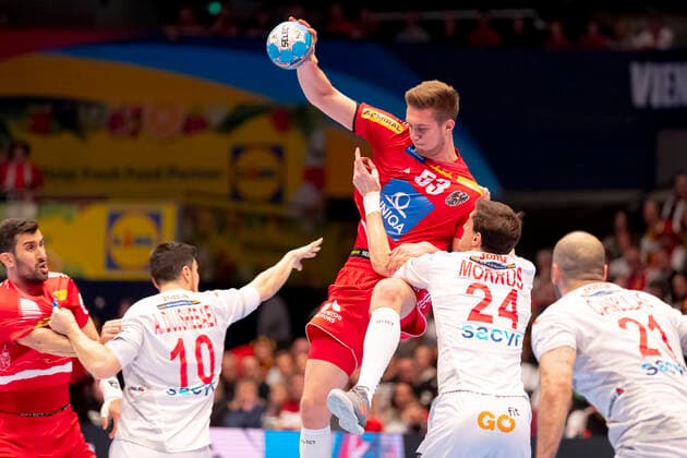 Nikola Bilyk (Nr. 53, Oesterreich) gegen Viran Morros de Argila (Nr. 24, Spanien). Spanien vs. Oesterreich, Handball, Hauptrunde, EHF Euro 2020, 18.01.20 Wien Wien Oesterreich Copyright: xAgentur54Gradx xFelixxKoenigx