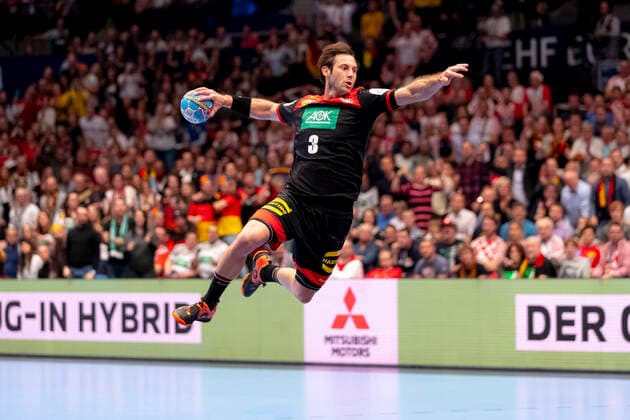 Uwe Gensheimer (Nr. 3, Deutschland) im Konter. Kroatien vs. Deutschland, Handball, Hauptrunde, EHF Euro 2020, 18.01.20 Wien Wien Oesterreich Copyright: xAgentur54Gradx xFelixxKoenigx