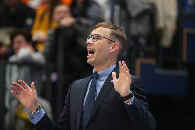 180120 Weißenfels Sachsen Anhalt Basketball Bundesliga Mitteldeutscher BC MBC Die Wölfe MBC Syntainics -BG Göttingen Björn Harmsen Trainer (MBC)