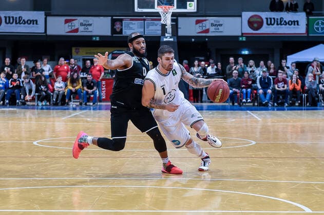 2. Barmer Basketball-Bundesliga ProA, Bayer Giants Leverkusen vs. ROEMERSTROM Gladiators Trier; Leverkusen, 19.01.2020 Chase Charles-Thomas Adams (ROEMERSTROM Gladiators Trier 0), Nino Celebic (Bayer Giants Leverkusen 01), 2. Barmer Basketball-Bundesliga ProA, Bayer Giants Leverkusen vs. ROEMERSTROM Gladiators Trier am 19.01.2020 in der Ostermann Arena, Leverkusen, (Nordrhein-Westfalen) *** 2 Barmer Basketball Bundesliga ProA, Bayer Giants Leverkusen vs ROEMERSTROM Gladiators Trier Leverkusen, 19 01 2020 Chase Charles Thomas Adams ROEMERSTROM Gladiators Trier 0 , Nino Celebic Bayer Giants Leverkusen 01 , 2 Barmer Basketball Bundesliga ProA, Bayer Giants Leverkusen vs ROEMERSTROM Gladiators Trier on 19 01 2020 at the Ostermann Arena, Leverkusen, North Rhine-Westphalia Copyright: xBEAUTIFULxSPORTS Mueller-Laschetx