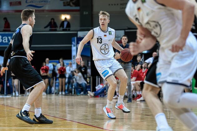 2. Barmer Basketball-Bundesliga ProA, Bayer Giants Leverkusen vs. ROEMERSTROM Gladiators Trier; Leverkusen, 19.01.2020 Lennard Winter (Bayer Giants Leverkusen 13), 2. Barmer Basketball-Bundesliga ProA, Bayer Giants Leverkusen vs. ROEMERSTROM Gladiators Trier am 19.01.2020 in der Ostermann Arena, Leverkusen, (Nordrhein-Westfalen) *** 2 Barmer Basketball Bundesliga ProA, Bayer Giants Leverkusen vs ROEMERSTROM Gladiators Trier Leverkusen, 19 01 2020 Lennard Winter Bayer Giants Leverkusen 13 , 2 Barmer Basketball Bundesliga ProA, Bayer Giants Leverkusen vs ROEMERSTROM Gladiators Trier on 19 01 2020 at the Ostermann Arena, Leverkusen, North Rhine-Westphalia Copyright: xBEAUTIFULxSPORTS Mueller-Laschetx