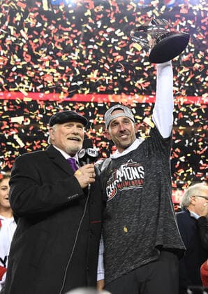 Bilder des Jahres 2020, Sport 01 Januar Sport Themen der Woche KW03 Sport Bilder des Tages San Francisco 49ers Kyle Shanahan holds up the NFC Championship trophy after his 49ers defeated the Green Bay Packers at Levi s Stadium in Santa Clara, California on Sunday, January 19, 2020. The 49ers defeated the Packers 37-20.  NFC20200119508 JONxSOOHOO