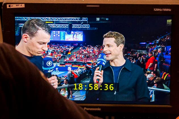 Handball, Maenner: EM 2020, Hauptrunde, Gruppe 1, Weißrussland - Spanien v.li. ARD Experte Dominik Klein, ARD Moderator Alexander Bommes Wien Stadthalle Wien Oesterreich