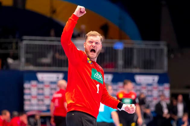 Sport Bilder des Tages Johannes Bitter (Nr. 1, Deutschland) freut sich jubelt. Oesterreich vs. Deutschland, Handball, Hauptrunde, EHF Euro 2020, 20.01.20 Wien Wien Oesterreich Copyright: xAgentur54Gradx xFelixxKoenigx