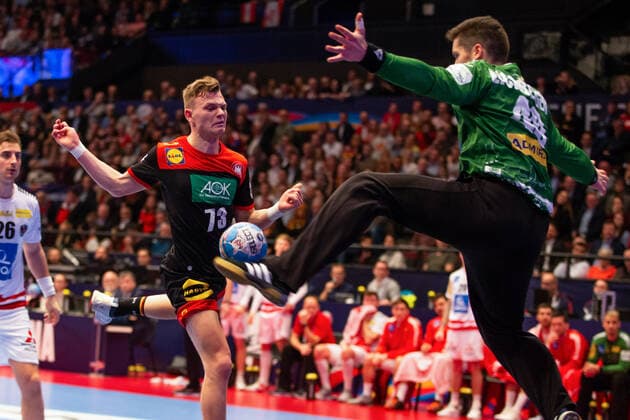 HANDBALL - EHF EURO 2020, AUT vs GER VIENNA,AUSTRIA,20.JAN.20 - HANDBALL - EHF European Men s Handball Championship 2020, main round, Austria vs Germany Image shows Timo Kastening (GER) and Thomas Eichberger (AUT). GEPAxpictures xDavidxBitzan