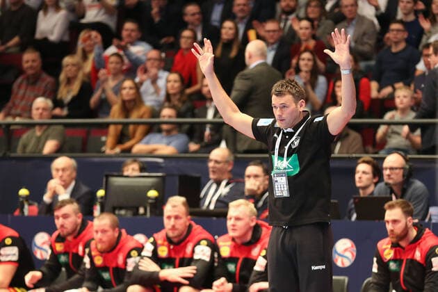 Oesterreich - Deutschland, EHF Euro 2020 Christian Prokop (Trainer Deutschland),, Wien Wien Oesterreich Eissporthalle