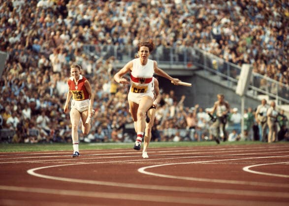BAU Deutschland 1972 München Olympische Spiele, 4x100 Meter Staffel Frauen, Heide Rosendahl (BRD, vorn) *** BAU Germany 1972 Munich Olympic Games, 4x100 meter relay women, Heide Rosendahl BRD, front