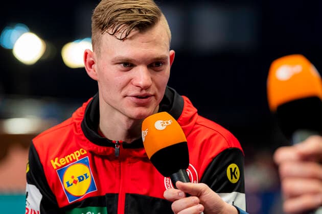 Handball, Maenner: EM 2020, Hauptrunde, Gruppe 1, Oesterreich - Deutschland Timo Kastening (Deutschland TSV Hannover) im ZDF Interview Wien Stadthalle Wien Oesterreich