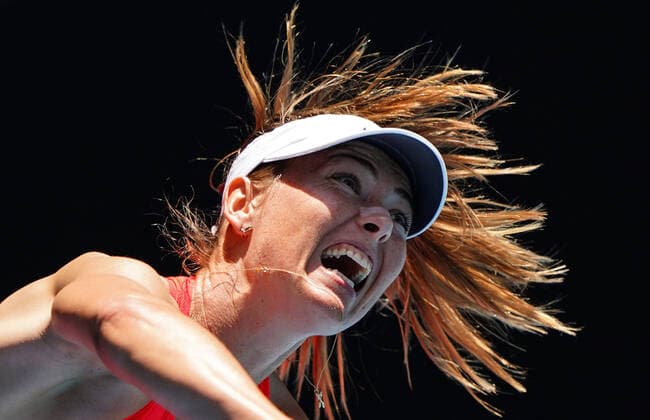 Sport Bilder des Tages AUSTRALIAN OPEN DAY 2, Maria Sharapova of Russia serves during her first round match against Donna Vekic of Croatia on day two of the Australian Open tennis tournament at Rod Laver Arena in Melbourne, Tuesday, January 21, 2020. ( NO ARCHIVING, EDITORIAL USE ONLY, NO USE IN BOOKS WITHOUT CONSENT MELBOURNE VIC AUSTRALIA  Copyright: xSCOTTxBARBOURx 20200122001443584785