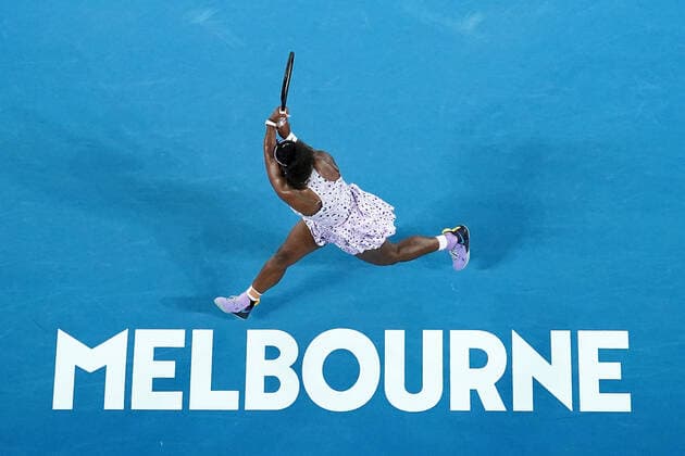 AUSTRALIAN OPEN DAY 3, Serena Williams of the USA returns a shot during her second round match against Tamara Zidansek of Slovenia on day three of the Australian Open tennis tournament at Rod Laver Arena in Melbourne, Wednesday, January 22, 2020. ( NO ARCHIVING, EDITORIAL USE ONLY, NO USE IN BOOKS WITHOUT CONSENT MELBOURNE VIC AUSTRALIA  Copyright: xMICHAELxDODGEx 20200122001443741692