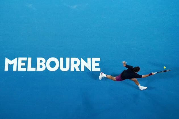 AUSTRALIAN OPEN DAY 3, Roger Federer of Switzerland returns a shot during his second round match against Filip Krajinovic of Serbia on day three of the Australian Open tennis tournament at Rod Laver Arena in Melbourne, Wednesday, January 22, 2020. ( NO ARCHIVING, EDITORIAL USE ONLY, NO USE IN BOOKS WITHOUT CONSENT MELBOURNE VIC AUSTRALIA  Copyright: xMICHAELxDODGEx 20200122001443751644