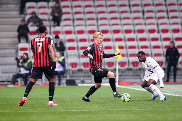 09 KASPER DOLBERG (NICE) - 17 FAITOUT MAOUASSA (REN) FOOTBALL : Nice vs Rennes - Ligue 1 Conforama - 24 01 2020 FEP Panoramic 