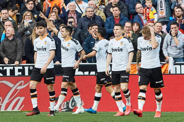 25th January 2020; Mestalla, Valencia, Spain; La Liga Football,Valencia versus Barcelona; Maxi Gomez of Valencia CF celebrates with his team mates after scoring in minute 47 the first goal for his team (1-0)  ActionPlus12206348 IvanxArlandis
