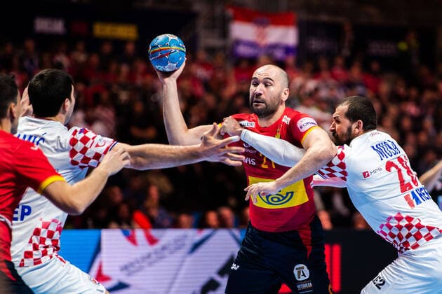 200126 Joan Canellas Reixach of Spain and Zeljko Musa of Croatia during the EHF European Handball Championship final between Spain and Croatia on January 26, 2020 in Stockholm. Copyright: JESPERxZERMAN BB200126JZ029