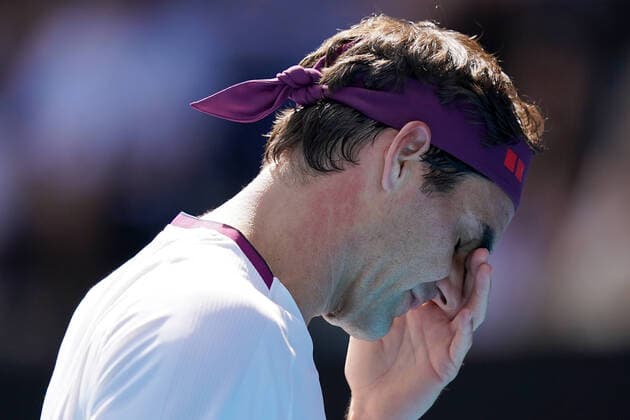 AUSTRALIAN OPEN DAY 9, Roger Federer of Switzerland reacts during his fifth round match against Tennys Sandgren of the USA on day nine of the Australian Open tennis tournament at Rod Laver Arena in Melbourne, Tuesday, January 28, 2020. ( NO ARCHIVING, EDITORIAL USE ONLY, NO USE IN BOOKS WITHOUT CONSENT MELBOURNE VIC AUSTRALIA  Copyright: xMICHAELxDODGEx 20200128001445150446