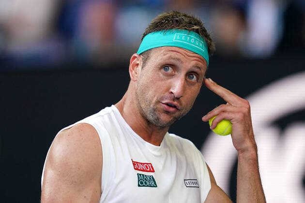AUSTRALIAN OPEN DAY 9, Tennys Sandgren of the USA gestures during his fifth round match against Roger Federer of Switzerland on day nine of the Australian Open tennis tournament at Rod Laver Arena in Melbourne, Tuesday, January 28, 2020. ( NO ARCHIVING, EDITORIAL USE ONLY, NO USE IN BOOKS WITHOUT CONSENT MELBOURNE VIC AUSTRALIA  Copyright: xMICHAELxDODGEx 20200128001445167600