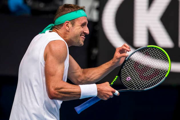 MELBOURNE, VIC - JANUARY 28: Tennys Sandgren of the United States of America shows his frustration during the quarterfinals of the 2020 Australian Open on January 28 2020, at Melbourne Park in Melbourne, Australia. (Photo by Jason Heidrich Icon Sportswire)MELBOURNE, VIC - JANUARY 28: TENNIS: JAN 28 Australian Open Icon2001281169