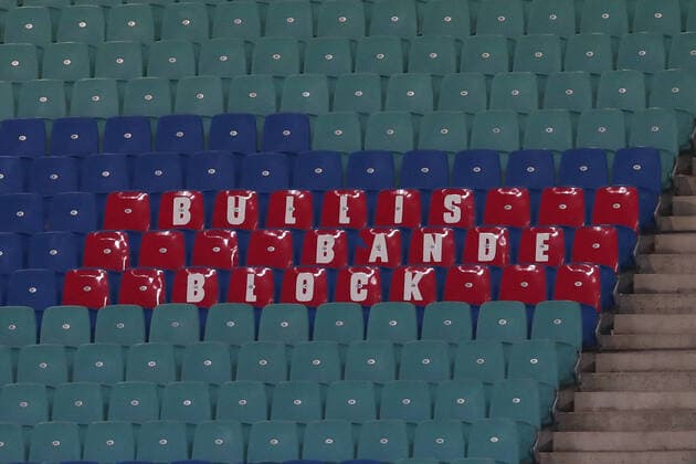 Rote Sitze mit dem Schriftzug Bullis Bande Block in der Red Bull Arena - 1. Fussball Bundesliga Saison 2019-2020 RasenBallsport Leipzig vs. 1. FC Union Berlin in der Red Bull Arena in Leipzig - Fußball,Deutschland,18.01.2020