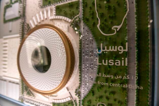 FIFA Fußball WM 2022, Sportstätten, Lusail Iconic Stadion Model des Lusail Iconic Stadium wo das Endspiel stattfinden soll, Endspielstadion, Legacy Pavilion - interaktiver Ausstellungsraum fuer die FIFA Fussball-Weltmeisterschaft Katar 2022â ¢in Doha Katar am 29.09.2019 Â *** Model of the Lusail Iconic Stadium where the final match will take place, Final Stadium, Legacy Pavilion interactive exhibition space for the FIFA World Cup Qatar 2022â Â in Doha Qatar on 29 09 2019 Â