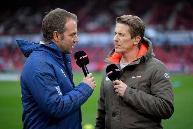 01.02.2020, Fussball 1. Bundesliga 2019 2020, 20. Spieltag, 1.FSV Mainz 05 - FC Bayern München, in der Opel-Arena Mainz. li: Trainer Hans-Dieter Flick (FC Bayern München) beim SKY Interview. ***DFL and DFB regulations prohibit any use of photographs as image sequences and or quasi-video.*** *** 01 02 2020, Football 1 Bundesliga 2019 2020, 20 matchday, 1 FSV Mainz 05 FC Bayern München, in the Opel Arena Mainz li Coach Hans Dieter Flick FC Bayern München at the SKY Sport Interview DFL and DFB regulations prohibit any use of photographs as image sequences and or quasi video