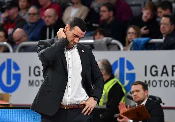 BAMBERG 02.02.2020 --- Basketball ---- easycredit 1. Basketball Bundesliga ---- 18. Spieltag: Brose Bamberg vs Fraport Skyliners Frankfurt --- Headcoach Roel Moors (Brose Bamberg) --- Foto: Hans-Martin Issler ---- Brose Bamberg vs Skyliners Frankfurt