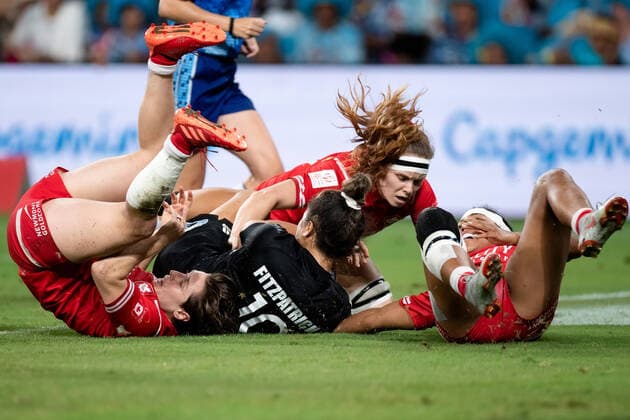 PARRAMATTA, NSW - FEBRUARY 02: Theresa Fitzpatrick of New Zealand scores a try during the Cup Final, Match 26 between New Zealand and Canada the HSBC Women s Sydney Sevens Rugby on February 02, 2020 at Bankwest Stadium in Sydney, Australia. (Photo by Speed Media Icon Sportswire) RUGBY: FEB 02 Women s Sydney Sevens Icon2002023793