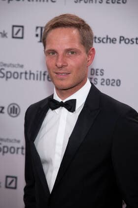 Sebastian STEUDTNER, Surfer, Roter Teppich, Red Carpet Show, Ball des Sports am 01.02.2020 in Wiesbaden Â
