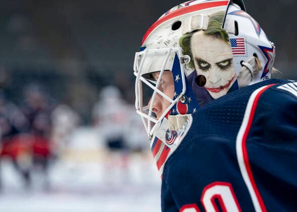 2020 Bilder des Jahres, Sport 02 Februar Sport Bilder des Tages COLUMBUS, OH - FEBRUARY 04: Columbus Blue Jackets goaltender Matiss Kivlenieks (80) looks on in warm-ups prior to the game between the Columbus Blue Jackets and the Florida Panthers at Nationwide Arena on February 4, 2020. (Photo by Jason Mowry Icon Sportswire) NHL, Eishockey Herren, USA FEB 04 Panthers at Blue Jackets Icon200204001