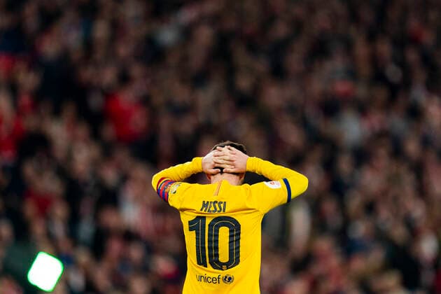 2020 Bilder des Jahres, Sport 02 Februar Sport Bilder des Tages 06.02.2020, xslx, Fussball Copa del Rey, Athletic de Bilbao - FC Barcelona, Barca emspor, v.l. Lionel Messi (FC Barcelona) schaut enttaeuscht (DFL DFB REGULATIONS PROHIBIT ANY USE OF PHOTOGRAPHS as IMAGE SEQUENCES and or QUASI-VIDEO) Bilbao *** 06 02 2020, xslx, Football Copa del Rey, Athletic de Bilbao FC Barcelona emspor, v l Lionel Messi FC Barcelona looks disappointed DFL DFB REGULATIONS PROHIBIT ANY USE OF PHOTOGRAPHS as IMAGE SEQUENCES and or QUASI VIDEO Bilbao