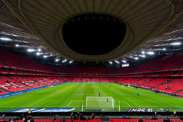 06.02.2020, xslx, Fussball Copa del Rey, Athletic de Bilbao - FC Barcelona, Barca emspor, v.l. Das Stadium von San Mames (DFL DFB REGULATIONS PROHIBIT ANY USE OF PHOTOGRAPHS as IMAGE SEQUENCES and or QUASI-VIDEO) Bilbao