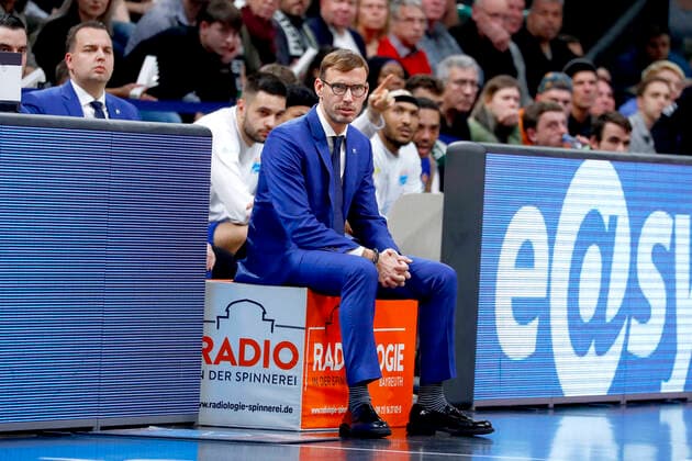 19. Spieltag der easyCredit BBL Basketball Bundesliga in der Oberfrankenhalle in Bayreuth Saison 2019-2020 Medi Bayreuth gegen Mitteldeutscher BC Mitteldeutscher BC Trainer Björn Harmsen