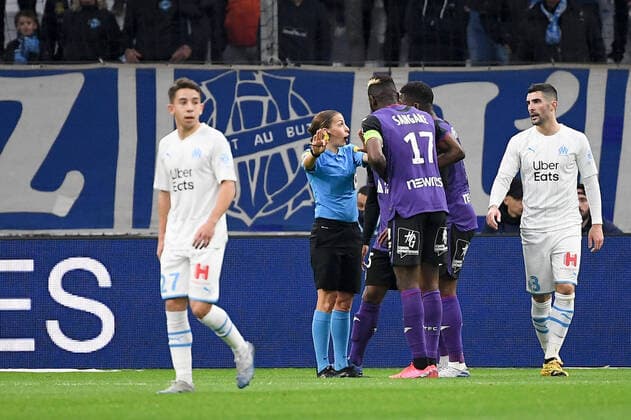 sTEPHANIE FRAPPART (ARBITRE) FOOTBALL : Marseille vs Toulouse - Ligue 1 Conforama - 08 02 2020 FEP Panoramic 
