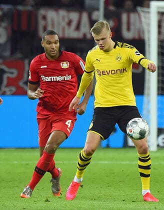 08.02.2020, xhbx, Fussball 1.Bundesliga, Bayer 04 Leverkusen - Borussia Dortmund emspor, v.l. Jonathan Tah (Bayer Leverkusen), Erling Haaland (Borussia Dortmund) (DFL DFB REGULATIONS PROHIBIT ANY USE OF PHOTOGRAPHS as IMAGE SEQUENCES and or QUASI-VIDEO) Leverkusen
