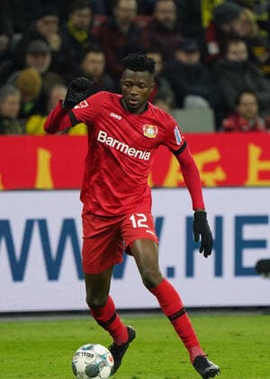 Fussball, 1.BL Saison 2019 2020 , Bayer 04 Leverkusen vs Borussia Dortmund ,08.02.2020, Bayarena Leverkusen, Edmond Tapsoba Bayer 04 Leverkusen, Aktion Einzelbild,