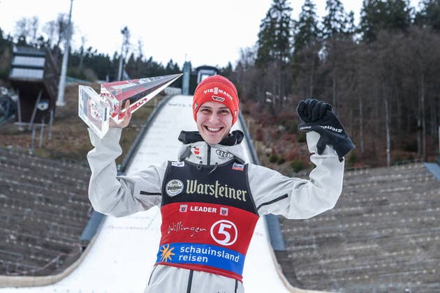 09.02.2020, Muehlenkopfschanze, Willingen, GER, FIS Weltcup Skisprung, Willingen, Herren, Siegerehrung, im Bild Stephan Leyhe (GER) after the winner ceremony for the men s FIS Skijumping World Cup at the Muehlenkopfschanze in Willingen, Germany on 2020 02 09. Willingen