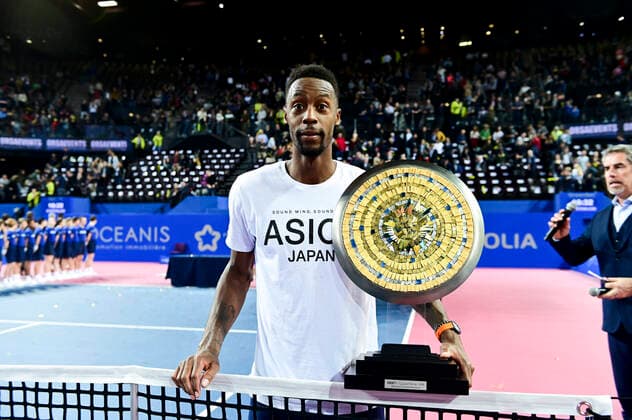 Gael Monfils (Fra) posant avec le trophee TENNIS : Open Sud de France 2020 - Finale Simple - Montpellier - 09 02 2020 JBAutissier Panoramic 