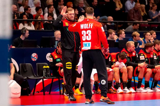 Johannes Bitter (Nr. 1, Deutschland) und Andreas Wolff (Nr. 33, Deutschland). Oesterreich vs. Deutschland, Handball, Hauptrunde, EHF Euro 2020, 20.01.20 Wien Wien Oesterreich Copyright: xAgentur54Gradx xFelixxKoenigx